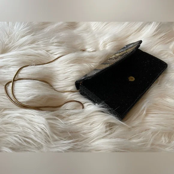 Carol M. Studio Vintage Ombre Scalloped Beaded Shell Clutch with Matching Belt - Picture 5 of 14